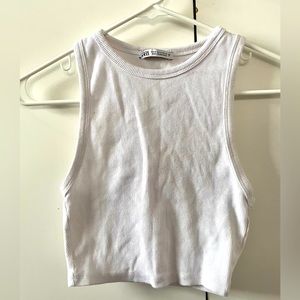 White comfy tank top cropped